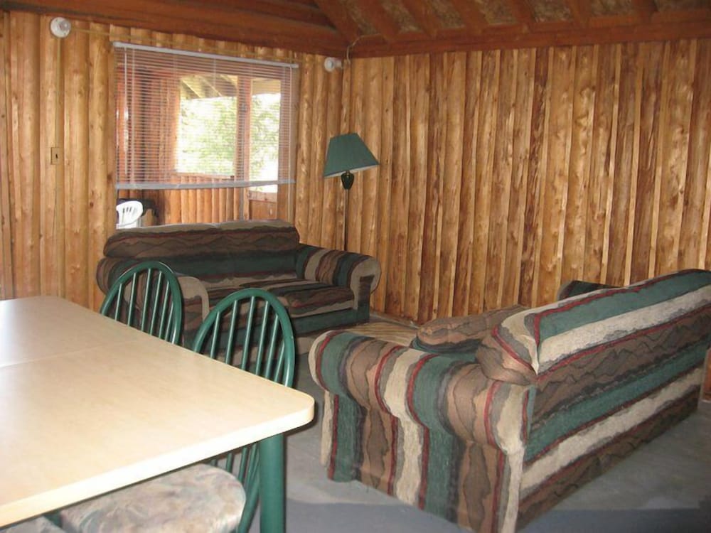 Timberlane Lodge