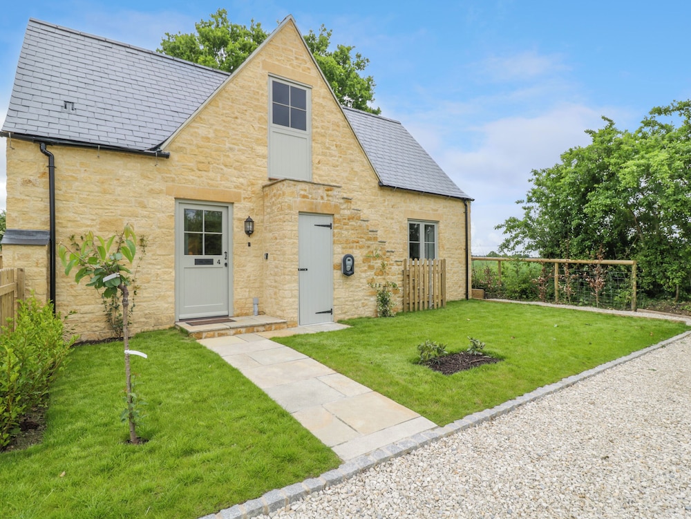 4 Wellacres Cottage