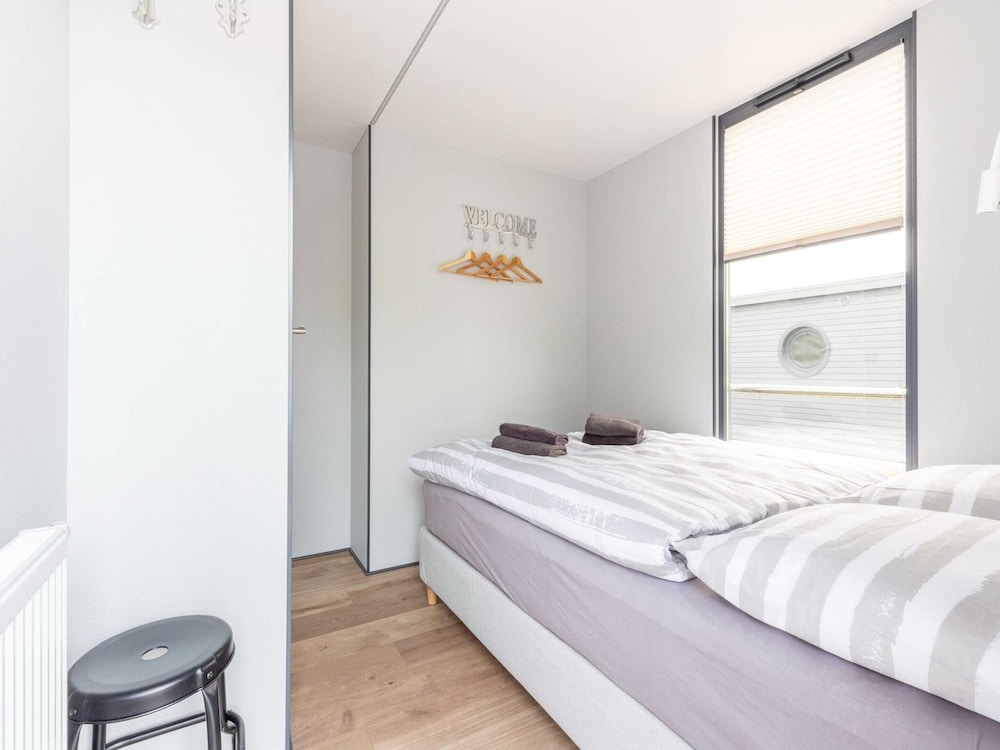 Luxury Houseboat in Volendam Marina, photo 18