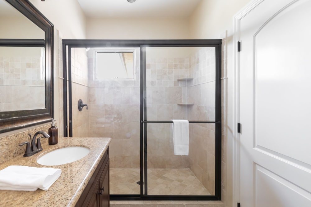 Palazzo Del Sol By Avantstay Breathtaking Home w Mountain Views Hot Tub