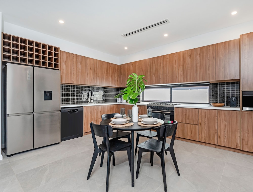 Kozyguru | Cobbitty | Brand New Stylish 4Br House