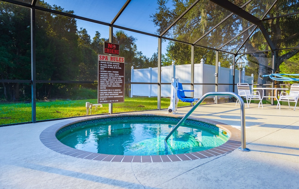 Crystal River Vacations - Sun Retreats Crystal River - Property Image 11