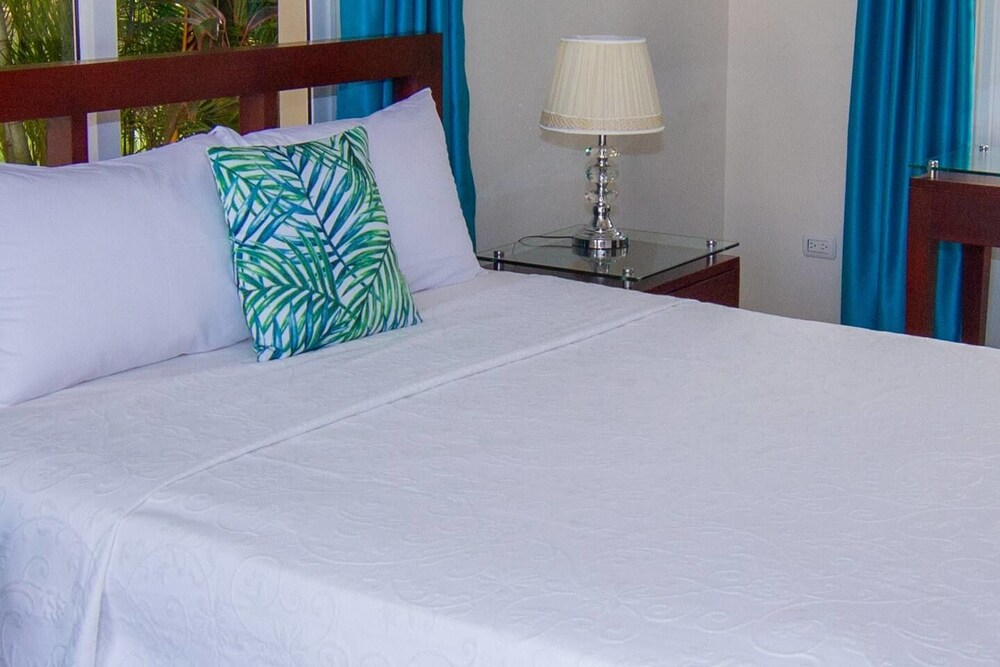 Privacy and Comfort Luxury 6 Bedroom Villa view 5