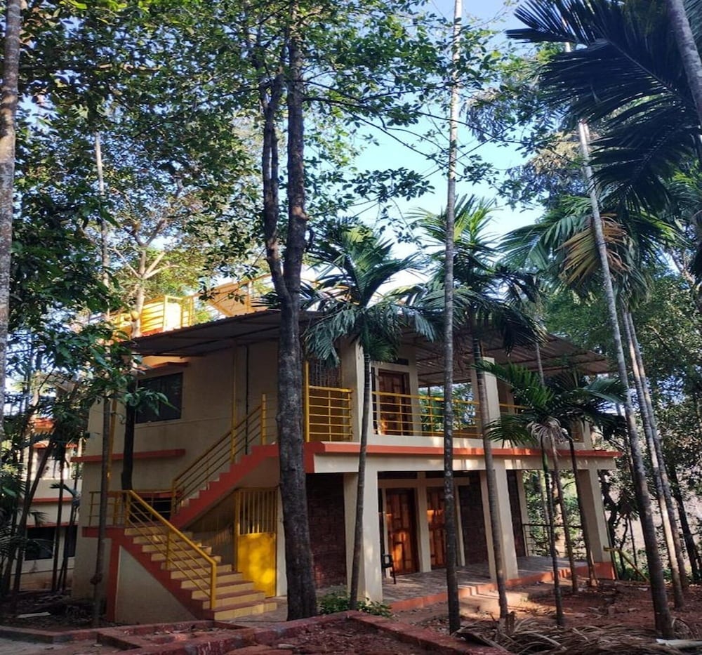 Green Breeze Resort