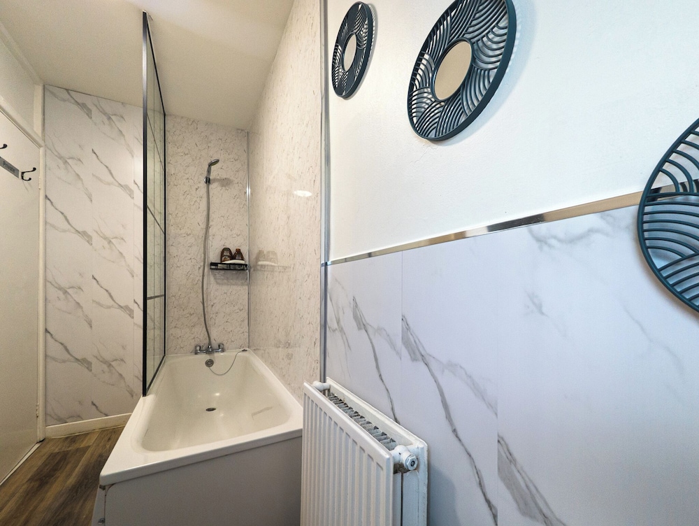 Casa Botique - Close To Gunwharf