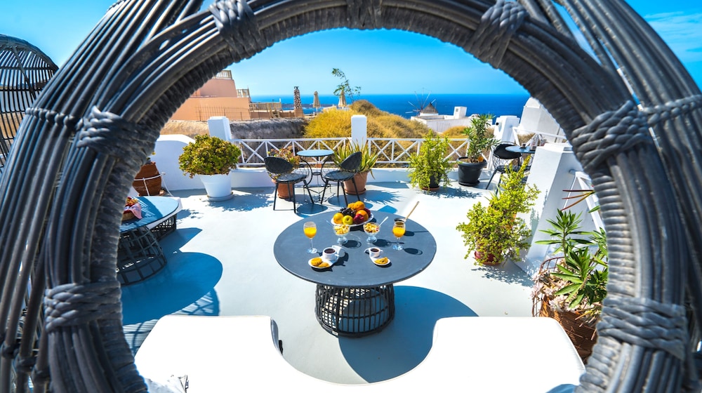Santorini Paradise