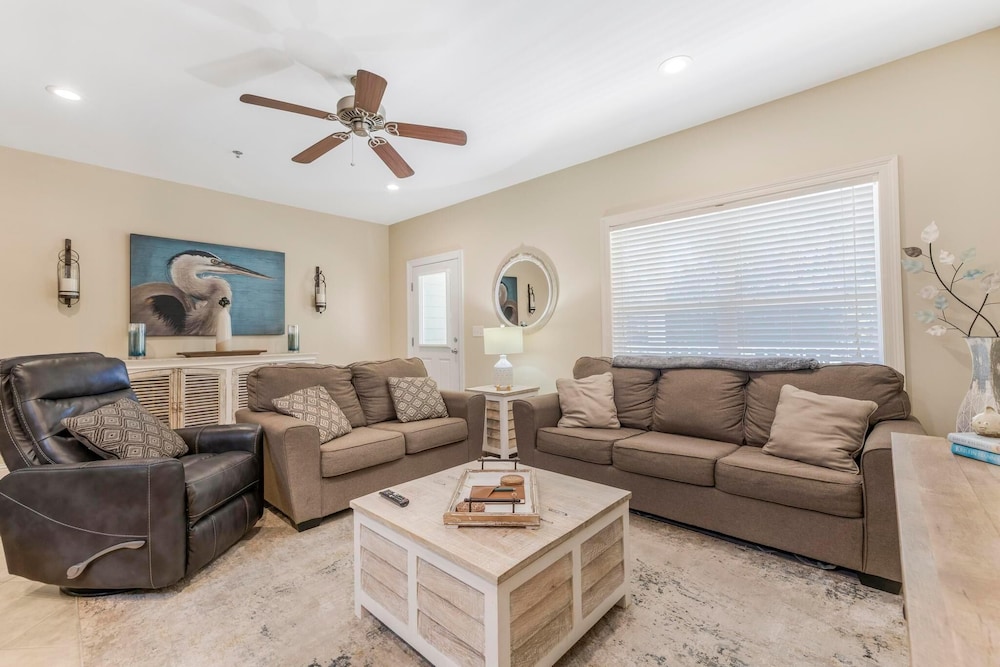 Laguna Breeze C
