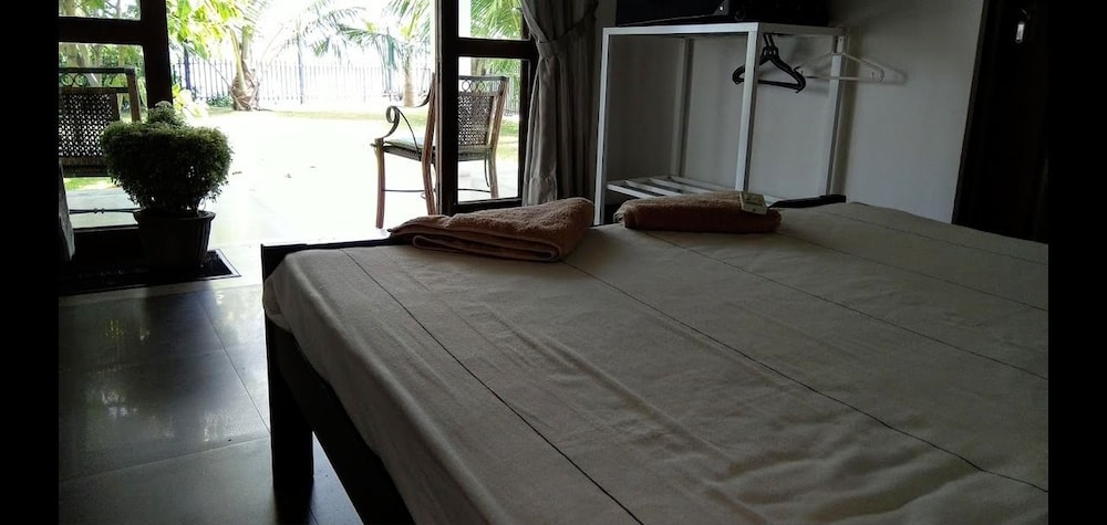 Negombo Holiday Home