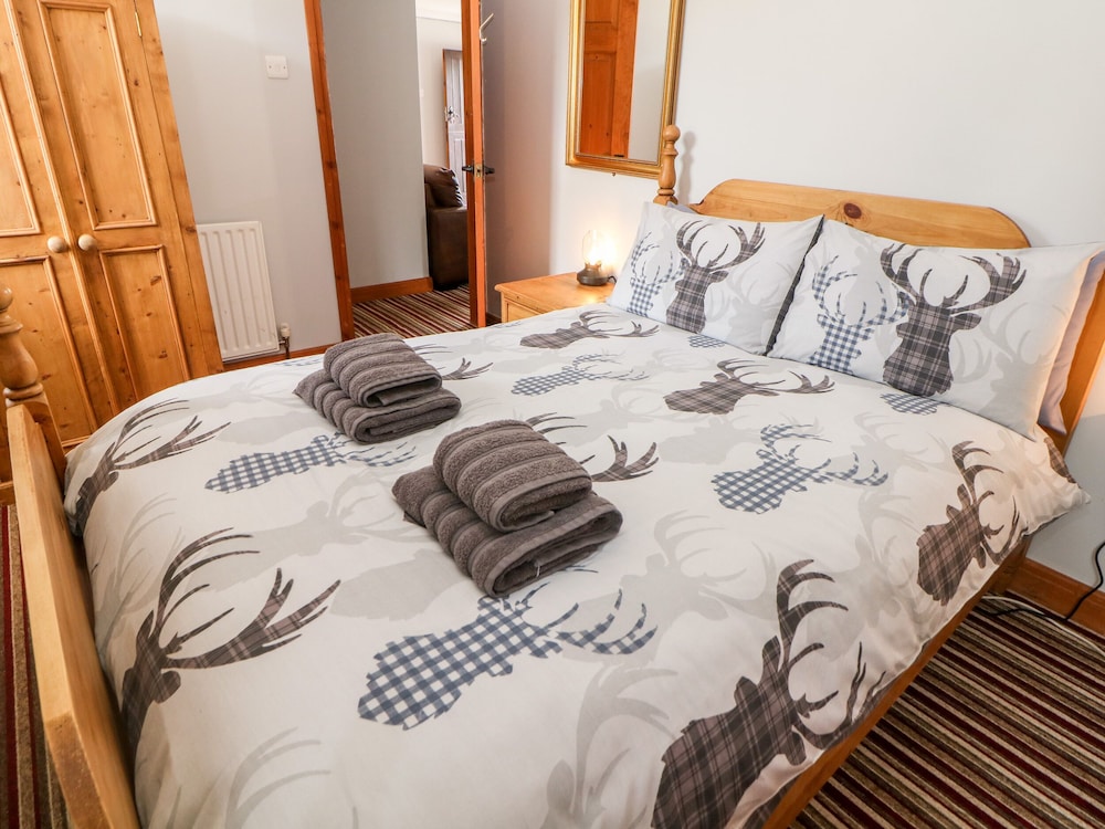 Haddon Cottage view 2
