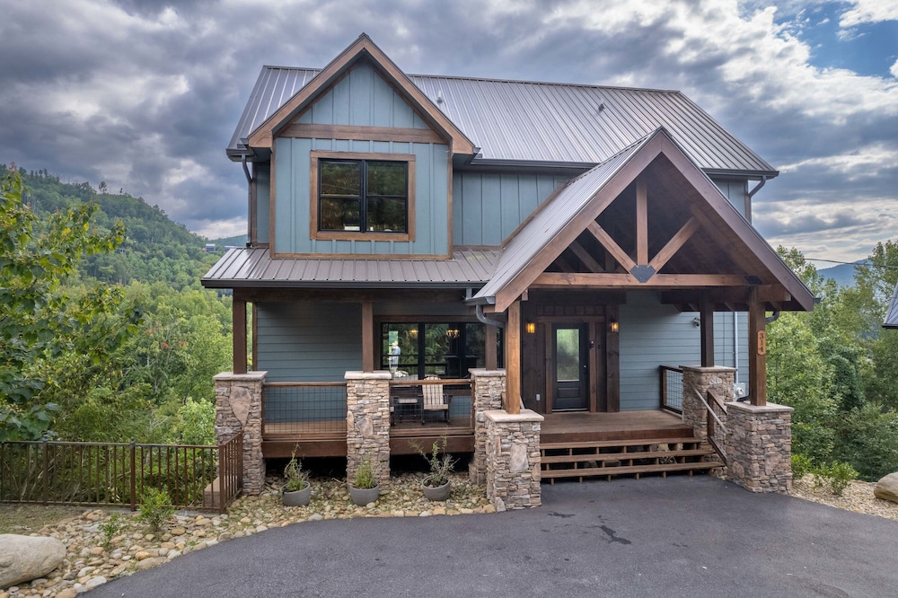 Raccoon Ridge Retreat - Gatlinburg Mountain Escape