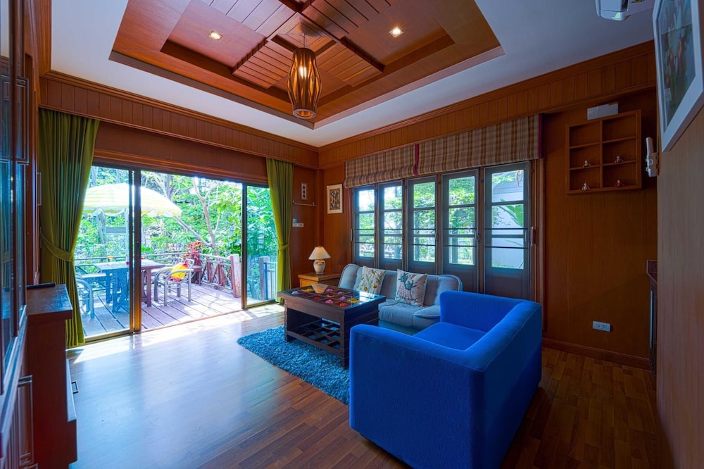 Fantastic Resort Near Town Location BS88