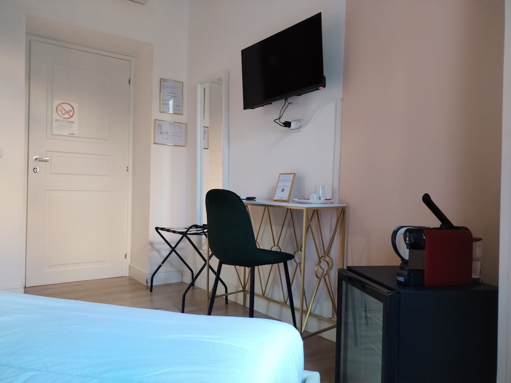 Enotri Guest House