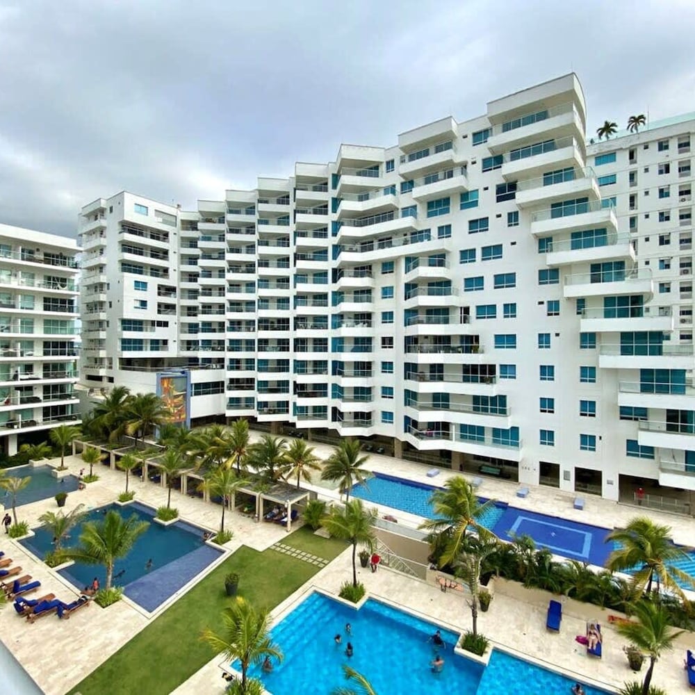 w Stunning 2BR w Pool n AC in Sunny Cartagena
