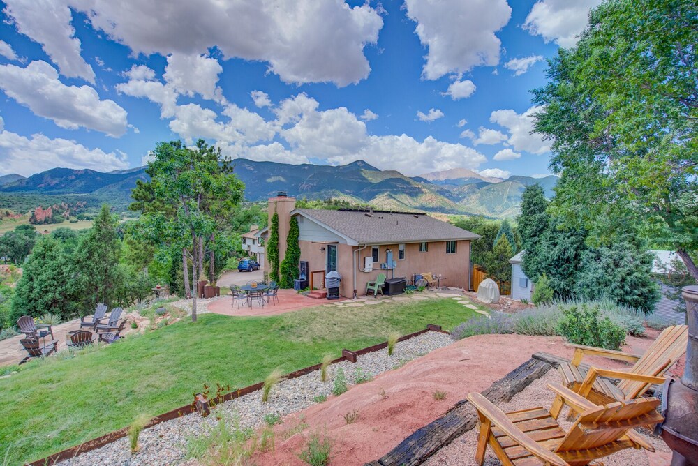 4BR Mtn Viewsgarden of the Godshot Tub, Firepit