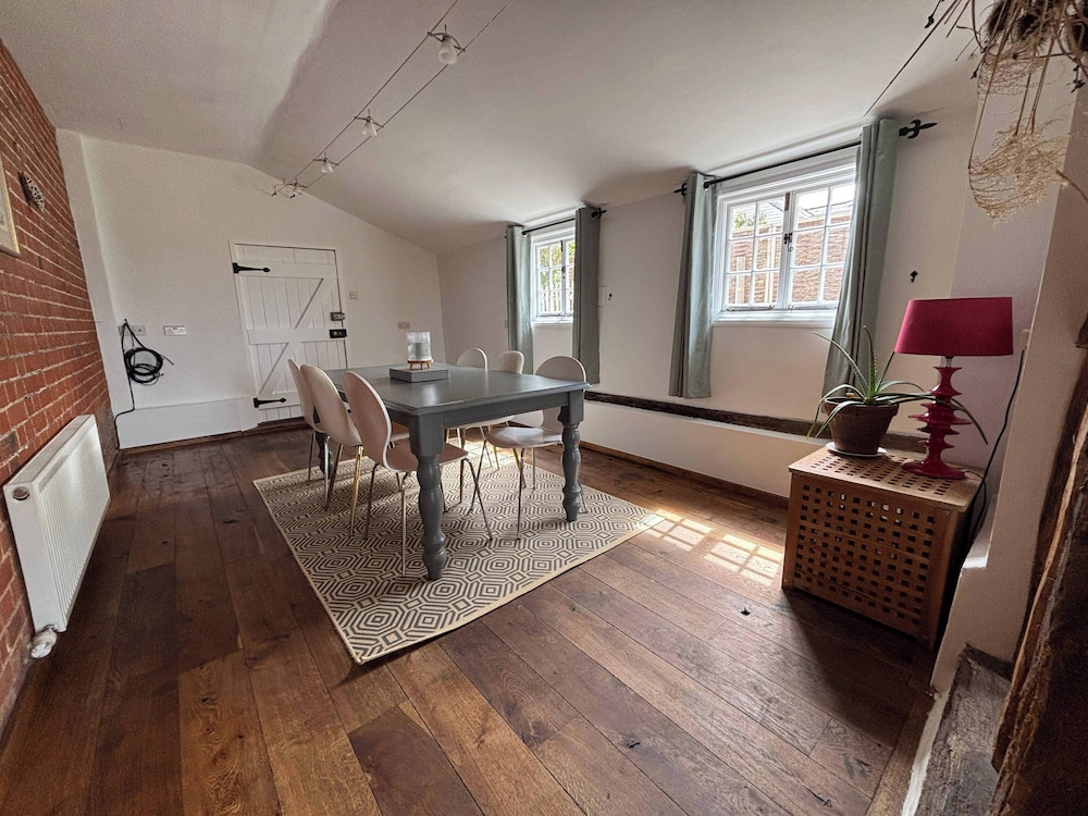 Countryside Cottage in Bulmer- Sleeps 6/7