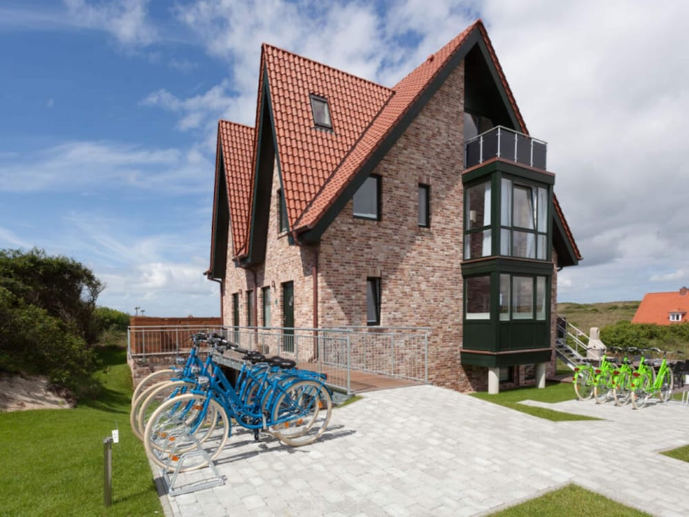 Dunenhuus Ost Modern Retreat