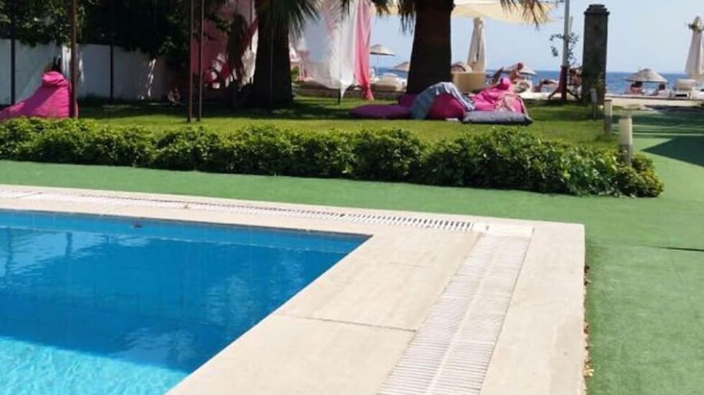 Tasev Apart Hotel