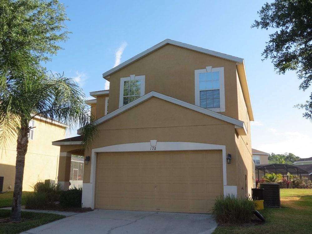 Hotel Sandy Ridge Area Pool Home - Image 1