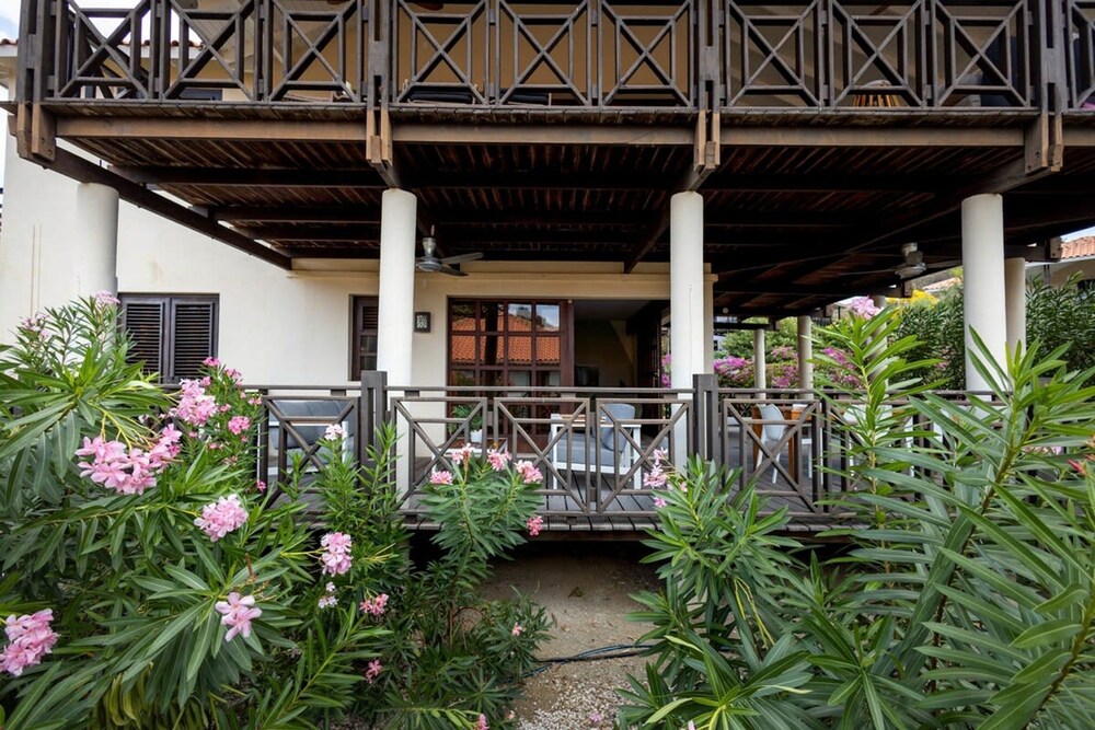 Tropical Paradise at Blue Bay Golf Beach Resort