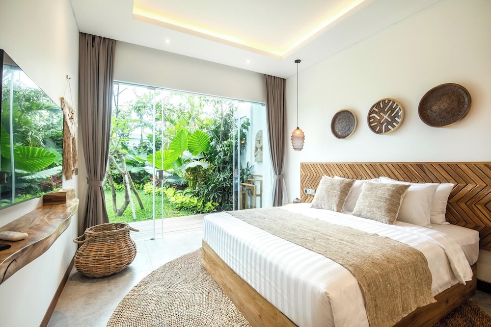 Brand New 4br Villa 400 to Finns Canggu