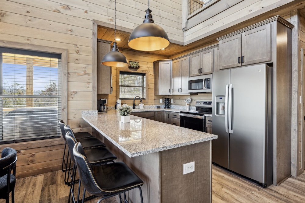 Jerne To The Top 4 Bedroom Cabin