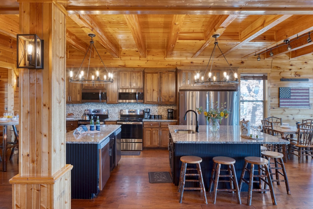 A View for All Seasons Luxe Smoky Mountain Cabin With Hot Tubs Game Room