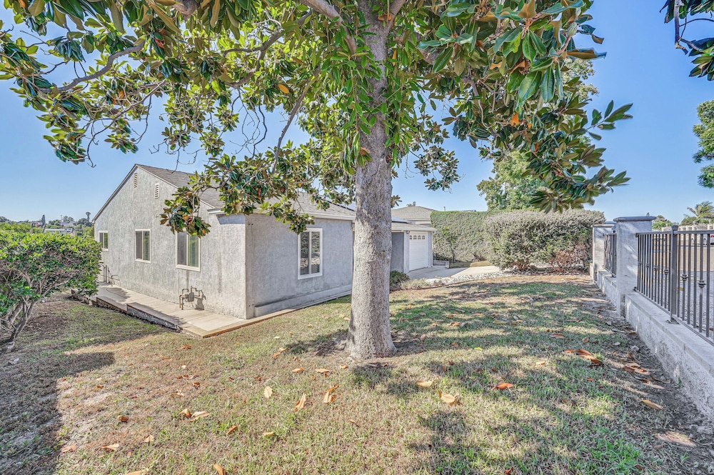 Sun-soaked Home < 9 Mi to Downtown San Diego