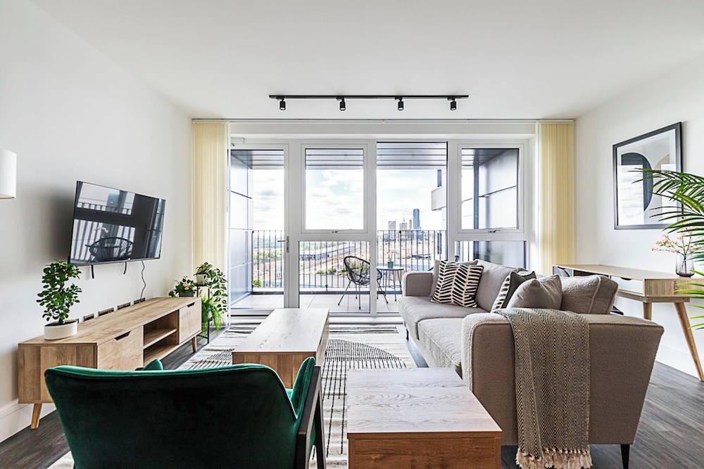 Stylish and Bright West London Gem