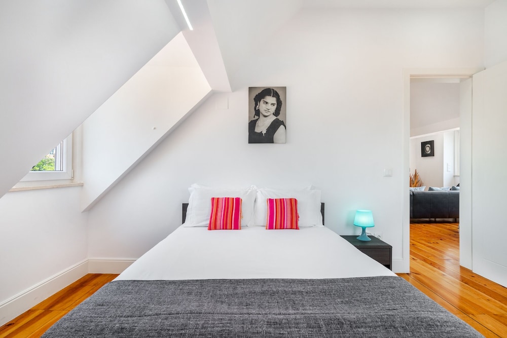 Premium River View Apartment view 3