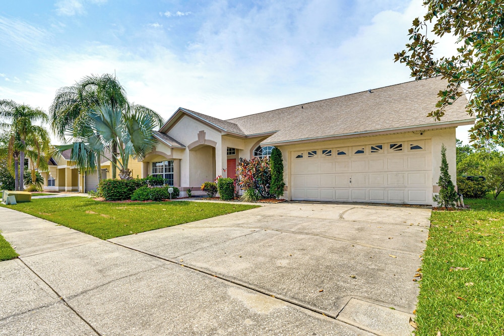 12 Mi to Disney: Secluded Family Home w/ Pool