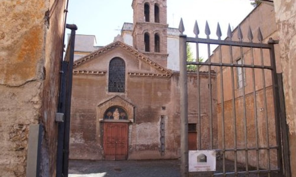Rome With a Garden Delightful 1 Bedroom Apartment With Private Garden in Historic Trastevere