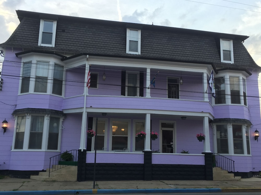 The Baxa Inn