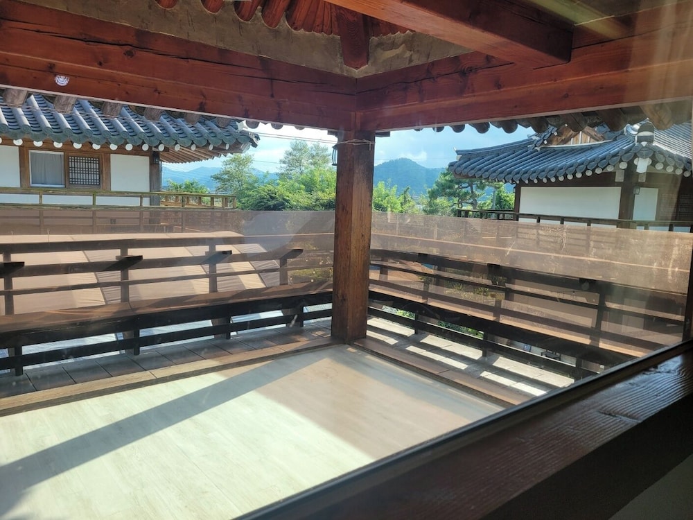Gyeongju West Namsan Hanok Pension
