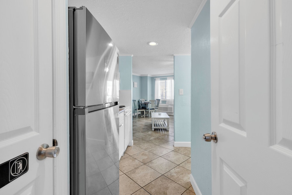 Bluewater Resort 1106