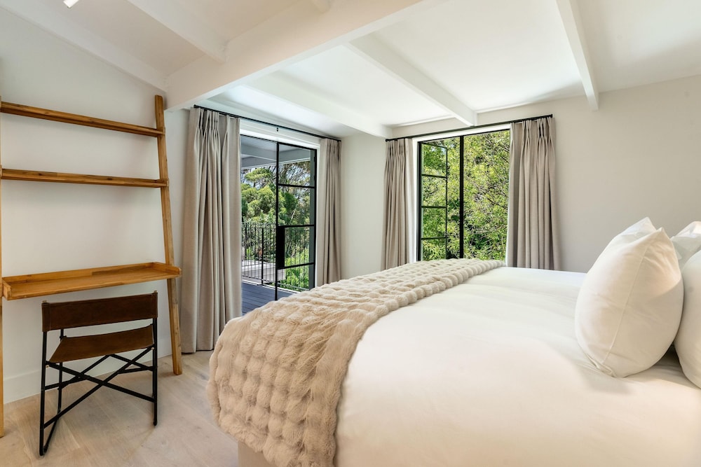 River 42 Camps Bay - Luxury Villa With Pool Stream