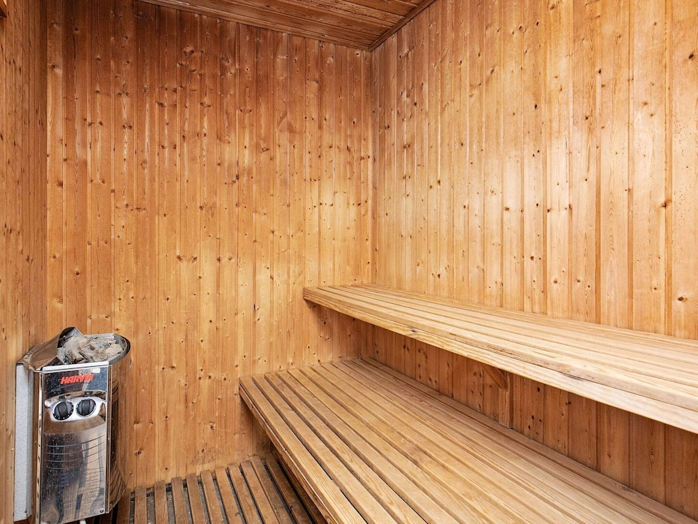 Spacious Holiday Home in Vestervig near Nissum Bredning view 4