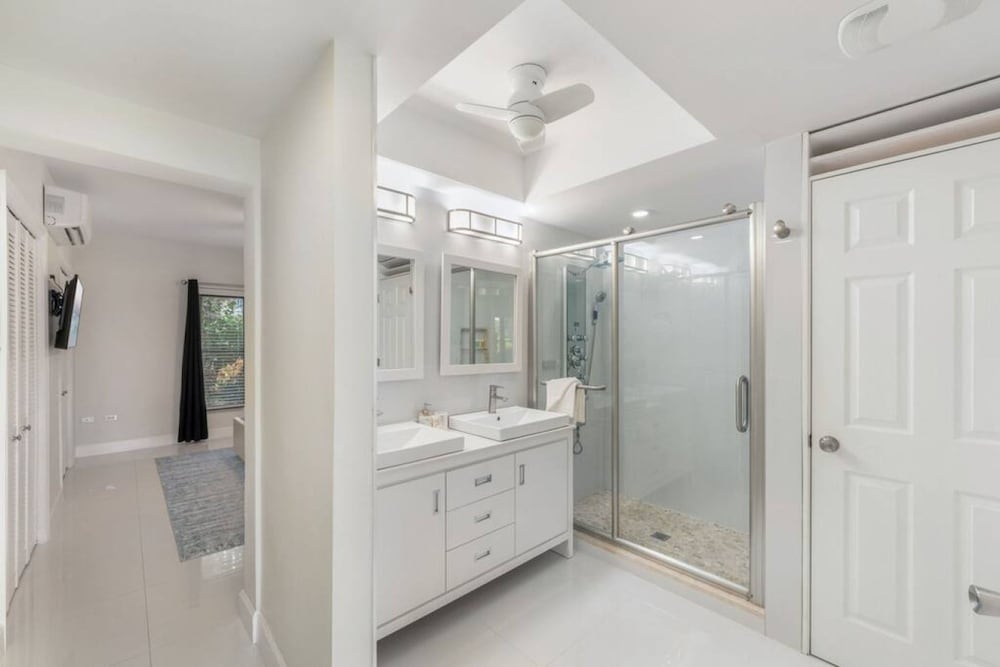 George Town Villas 117