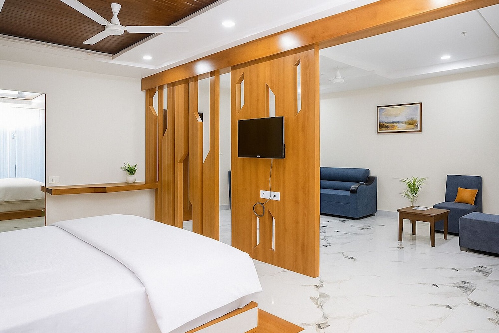 HOTEL KARDHAR INN