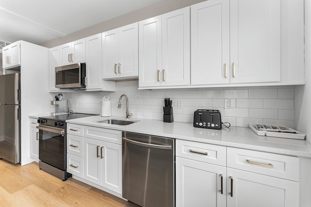 Luxury 2BR near Cambridge