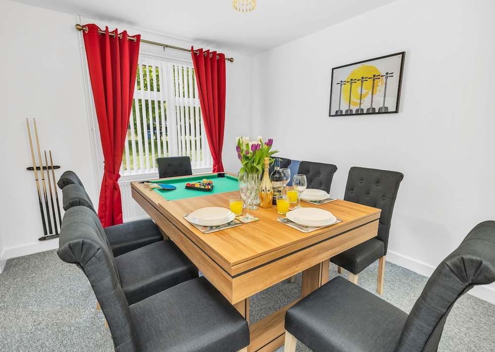 Great Deal for The No 7 3BR House w Pool Table
