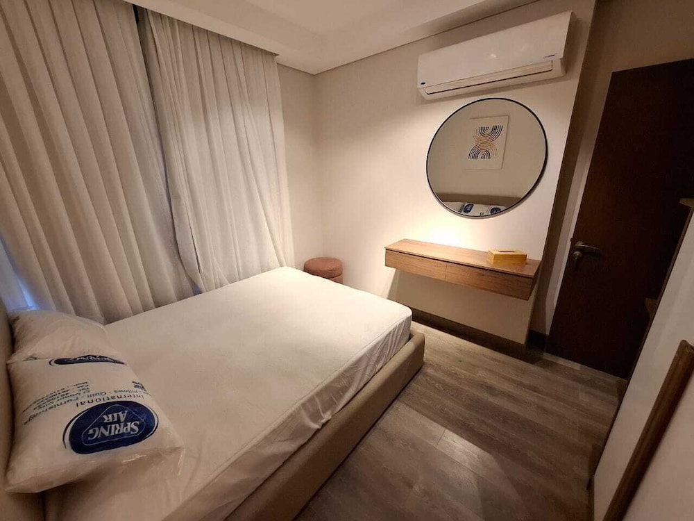 Mynt Stay zed west Residence 2 bedroom E1E213