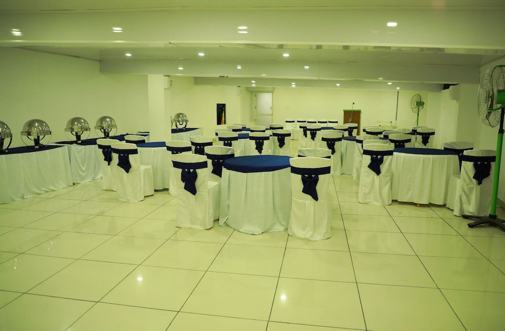 meeting & event spaces