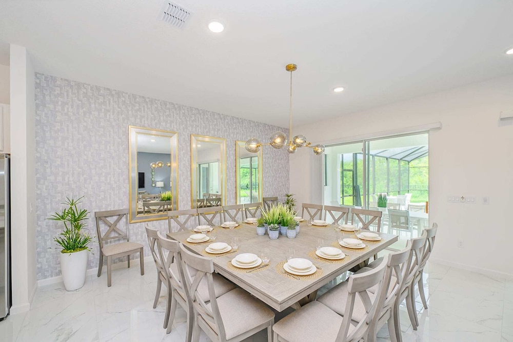 Upstay Luxury Resort Home w Pool & Patiosleeps 26