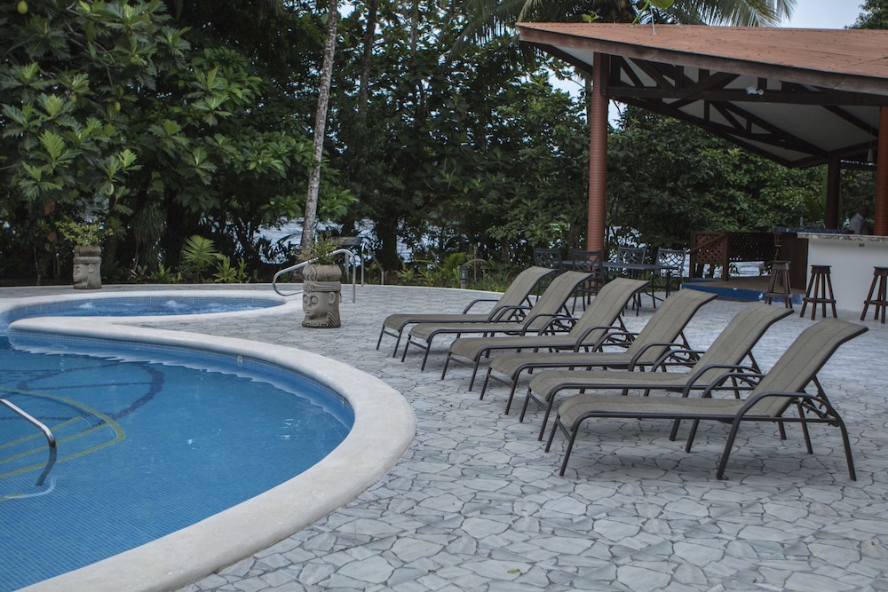 Aninga Lodge