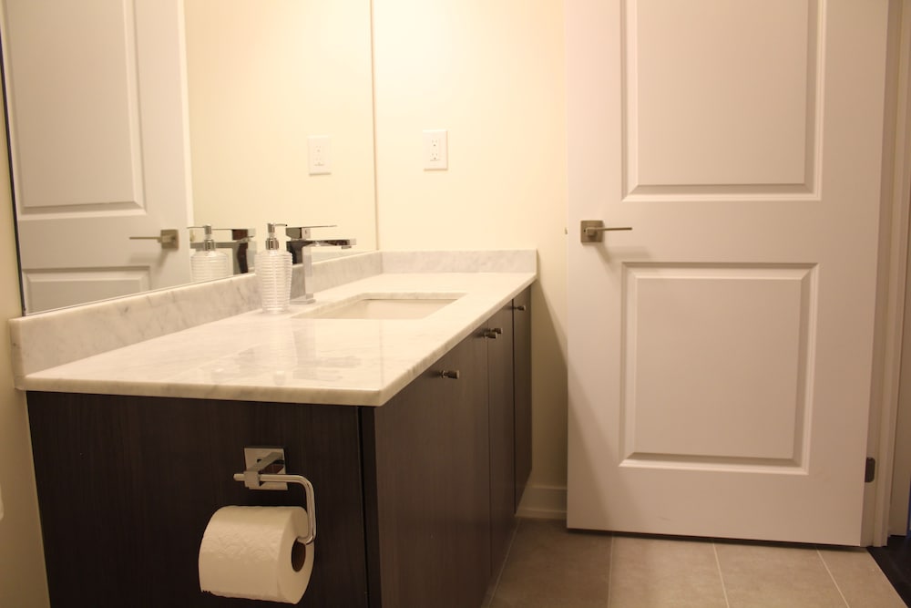 Executive Skyline Suites