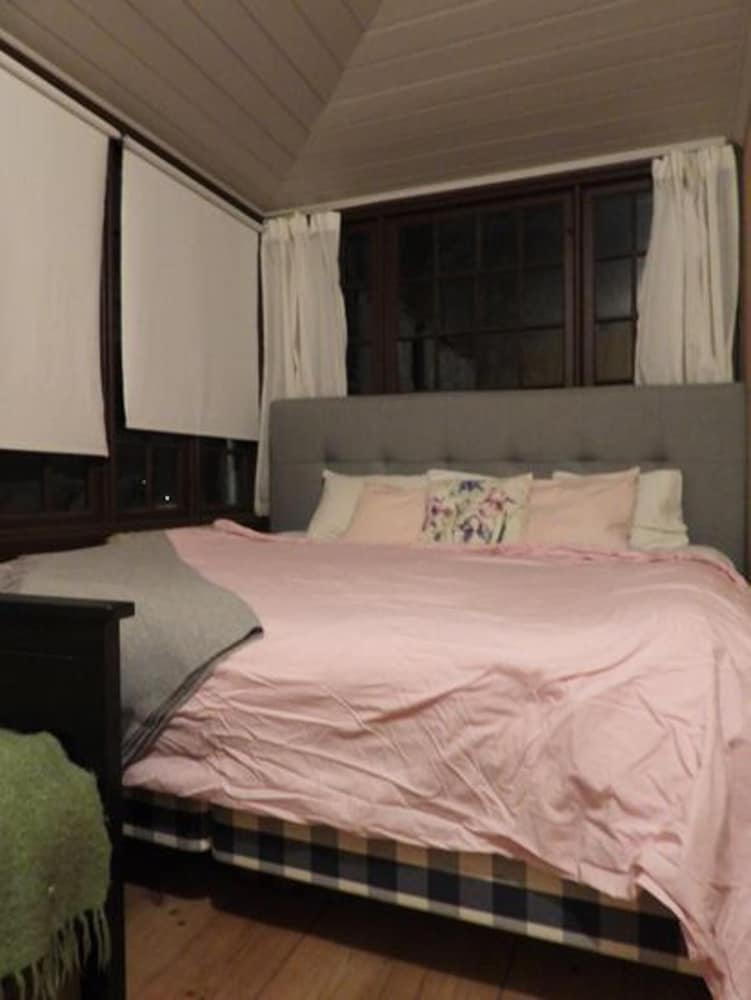 Exclusive 3- Bed Regal Apartment! view 5