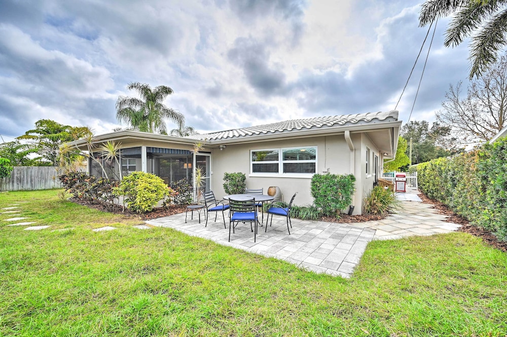 Sunny Largo Retreat: 4 Mi From Indian Rocks Beach! view 4