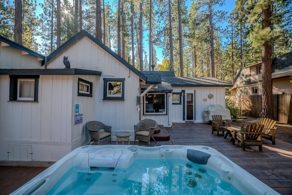 Hobbit House in Big Bear #166