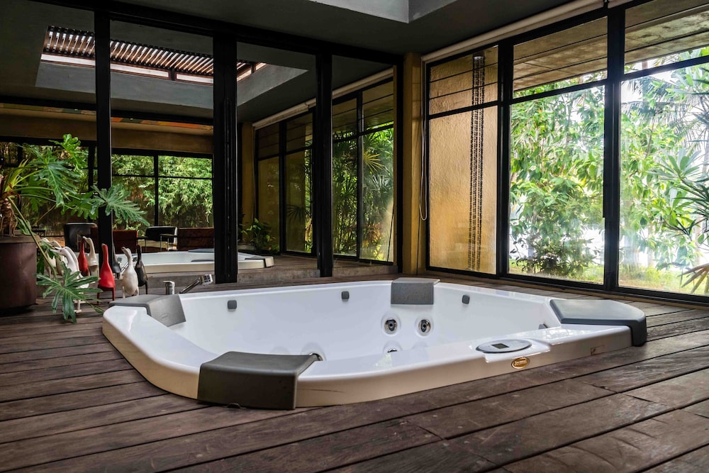 Toya Toya by Vista Rooms view 3