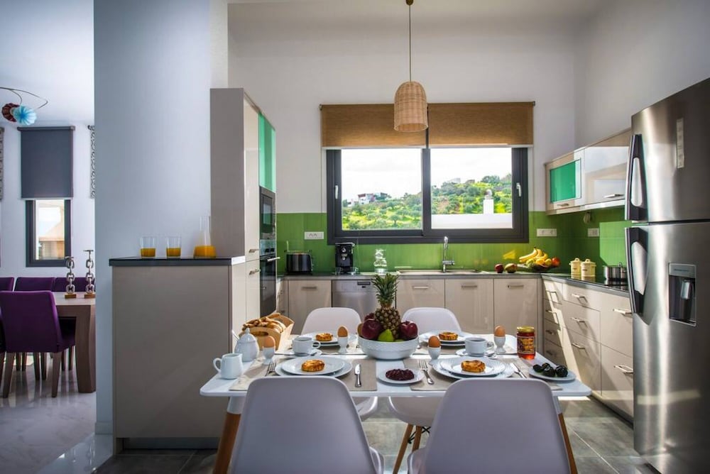 Villa Bellelen With a Heated Pool view 5